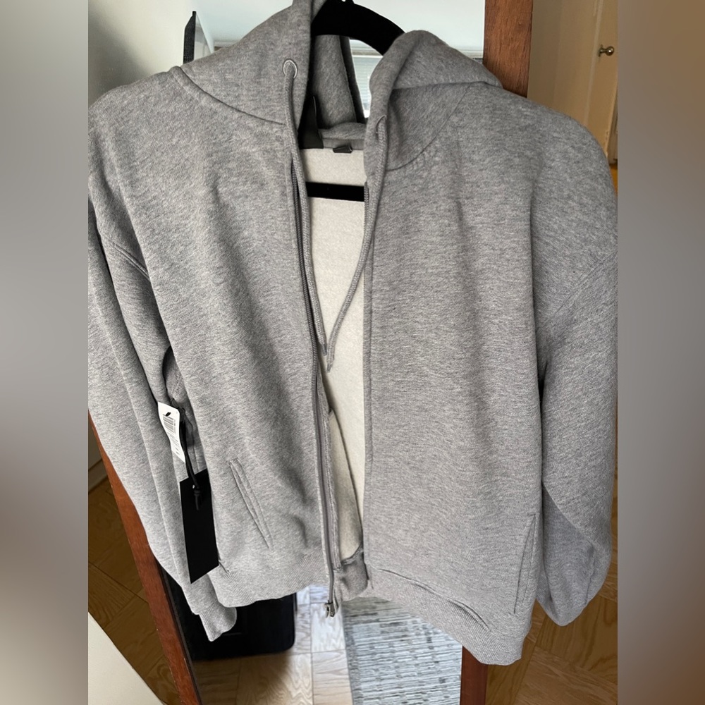NWT Aritzia Super-Fleece Zip Hoodie